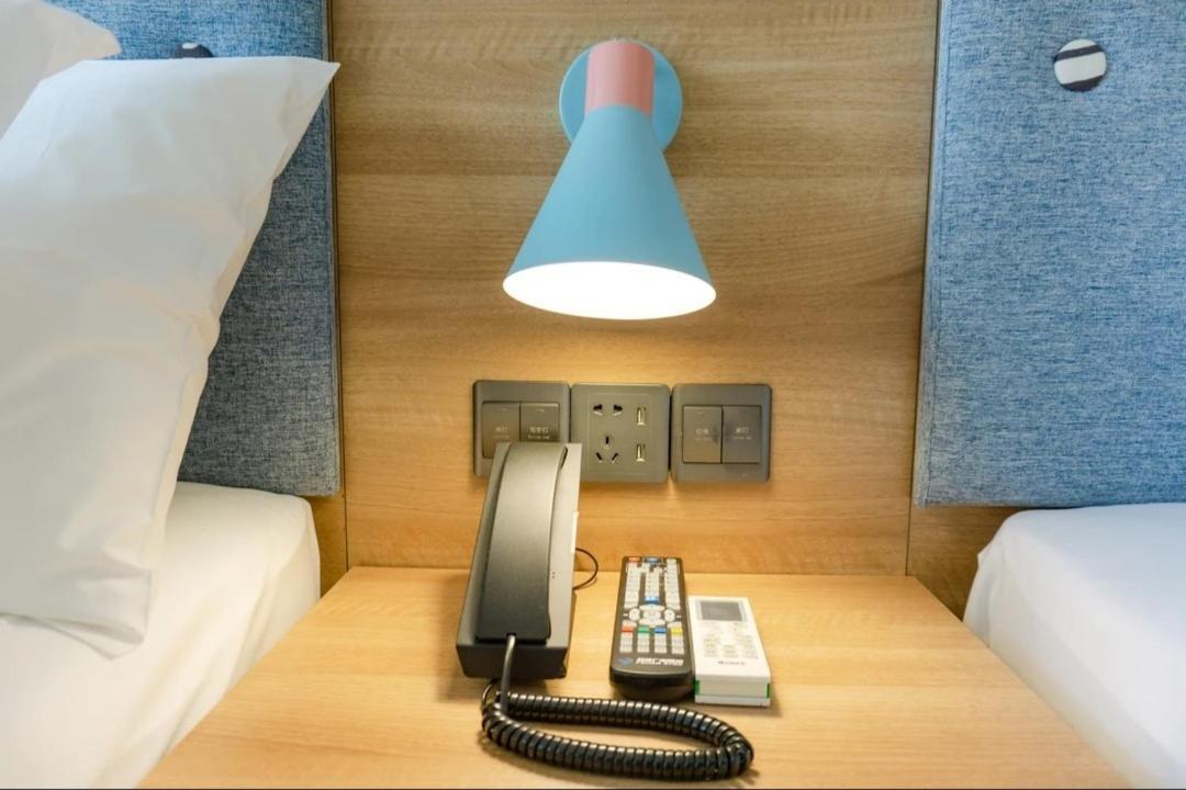 Motel Xiamen Railway Station Екстер'єр фото