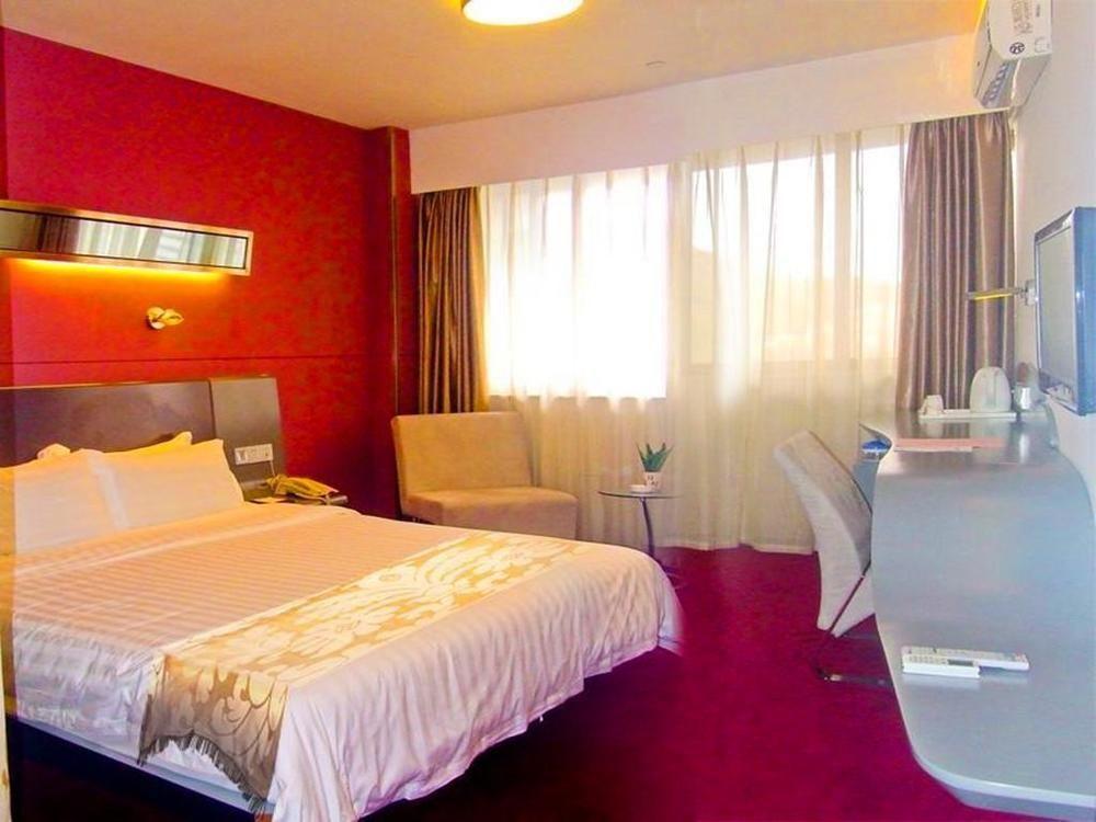 Motel Xiamen Railway Station Екстер'єр фото