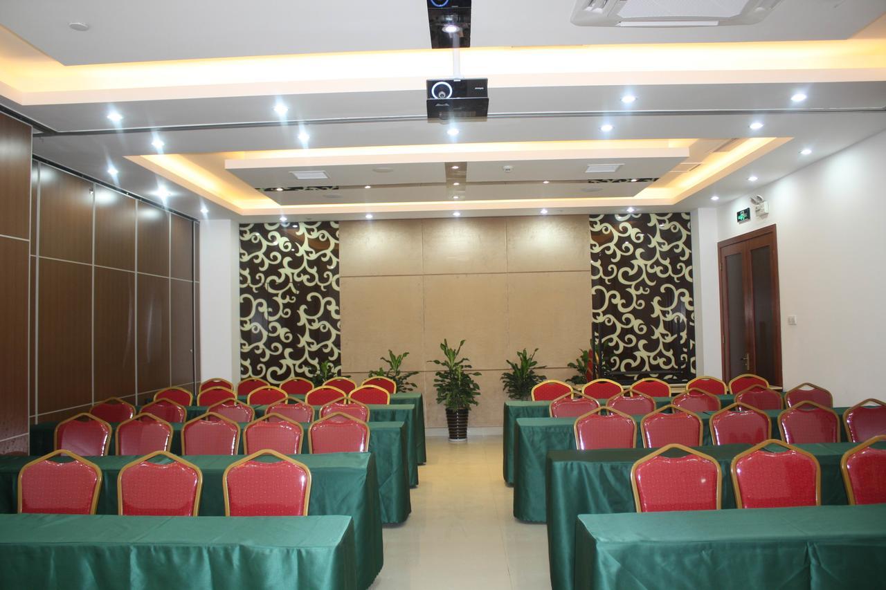Motel Xiamen Railway Station Екстер'єр фото