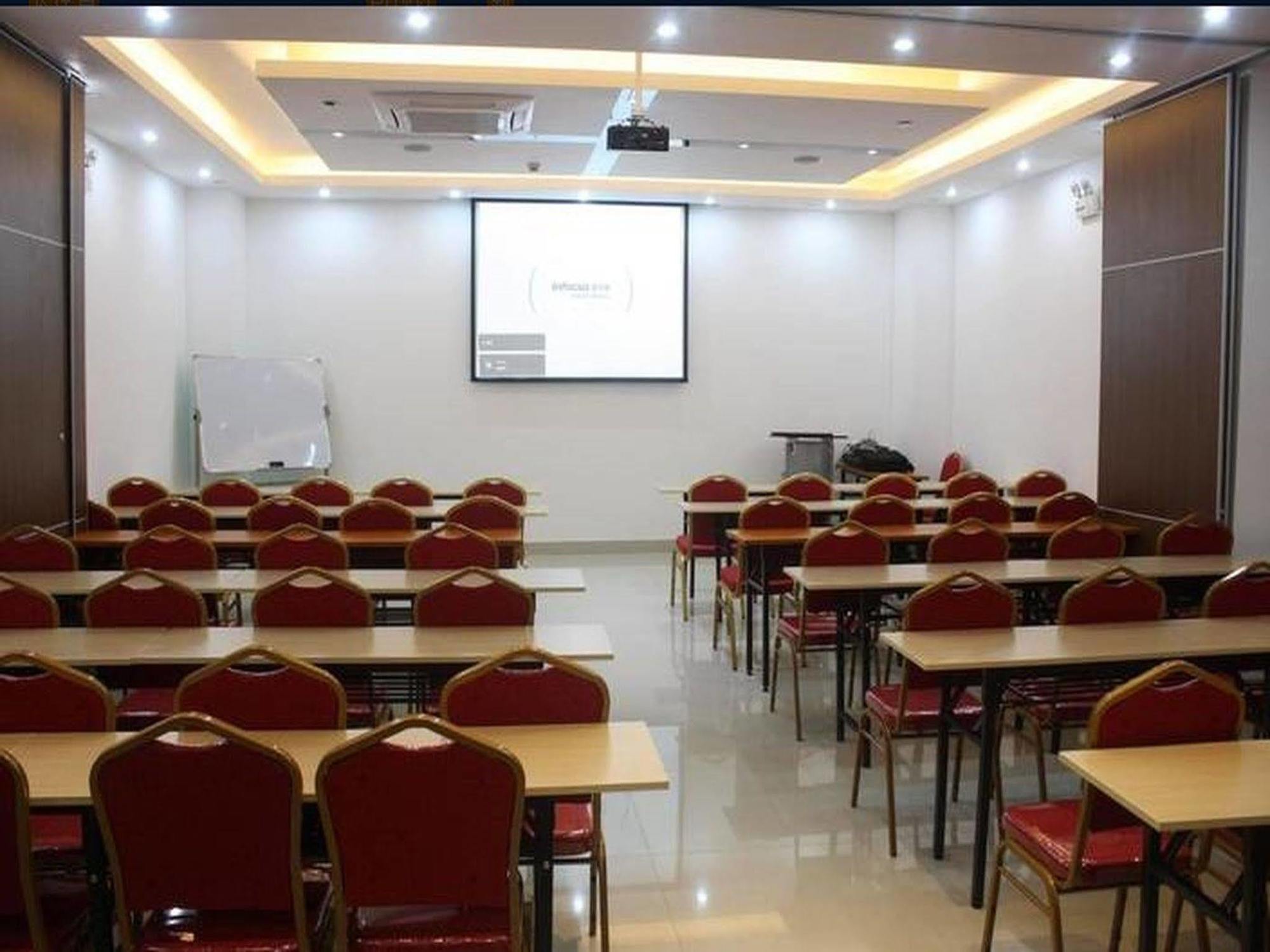 Motel Xiamen Railway Station Екстер'єр фото